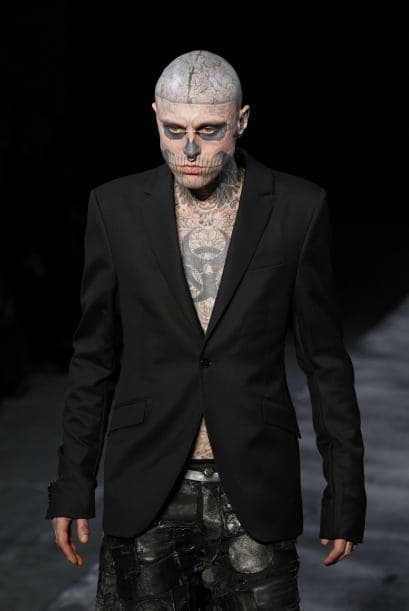 En diferentes ocasiones, "Zombie boy" ha sido la imágen para campañas de moda.