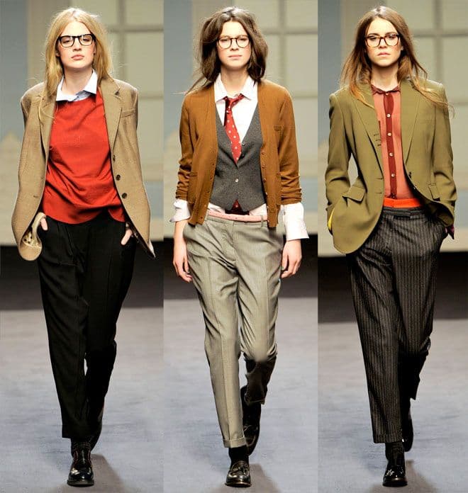 Corbata. ¿Quién dijo que los nerds no tienen su lado hot? Puedes imitarles el estilo y resultar triunfadora. Toma prestada la corbata de tu galán, ¡ya!