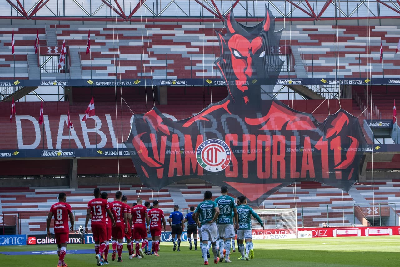 Toluca y León reparten puntos tras empate en el Nemesio Diez 1-1. José David Ramírez abrió el marcador al minuto 21 pero le sigió Michael Estrada de los 'Diablos' para igualar marcador y, tras una tarjeta roja, Canelo anotaba penal, pero al minuto 73, el León empataba con anotación de Luis Montes.