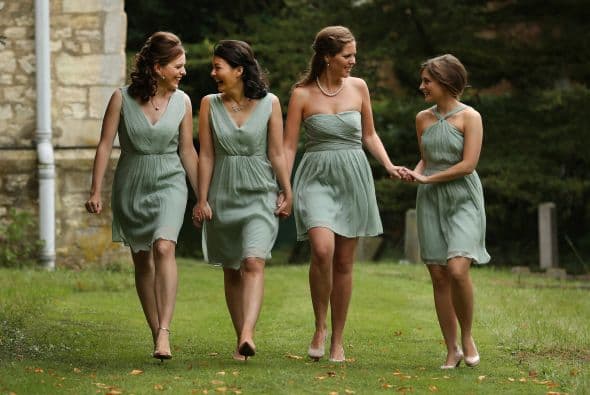 Lo ideal es que los vestidos respeten un estilo, pero se adapten al tipo de cuerpo de cada una.