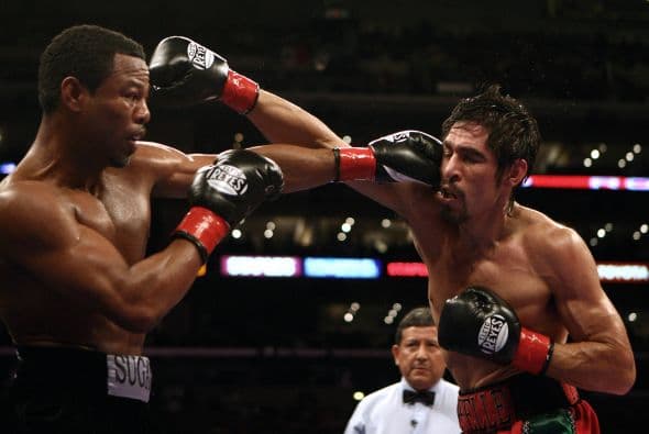 En una pelea contra Shane Mosley el 24 de enero del 2009 en el Staples Center de Los Ángeles, el púgil mexicano Antonio Margarito utilizó un vendaje de yeso debajo de sus guantes buscando sacar ventaja ilegal con golpes de mayor impacto. Por esta falta, Margarito fue suspendido un año del boxeo profesional junto a su entrenador Javier Capetillo por la Comisión Atlética del Estado de California.