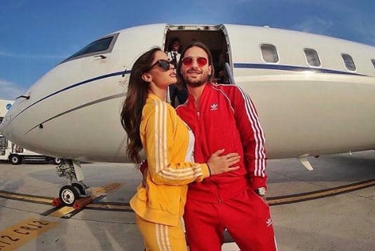 Y las relaciones que esté iniciando no indicarán compromisos serios, o sea, no se aprecian indicios de bodas o matrimonios puesto que el interés primordial de Maluma en estos momentos es su carrera aunque su relación con la modelo cubano-croata Natalia Barulich se perfila mucho más seria de lo que inicialmente parecía.