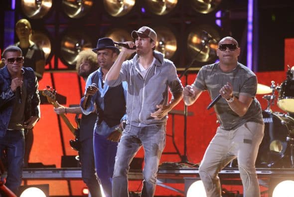 Y es que además de tener ritmo, Enrique es un bombón.