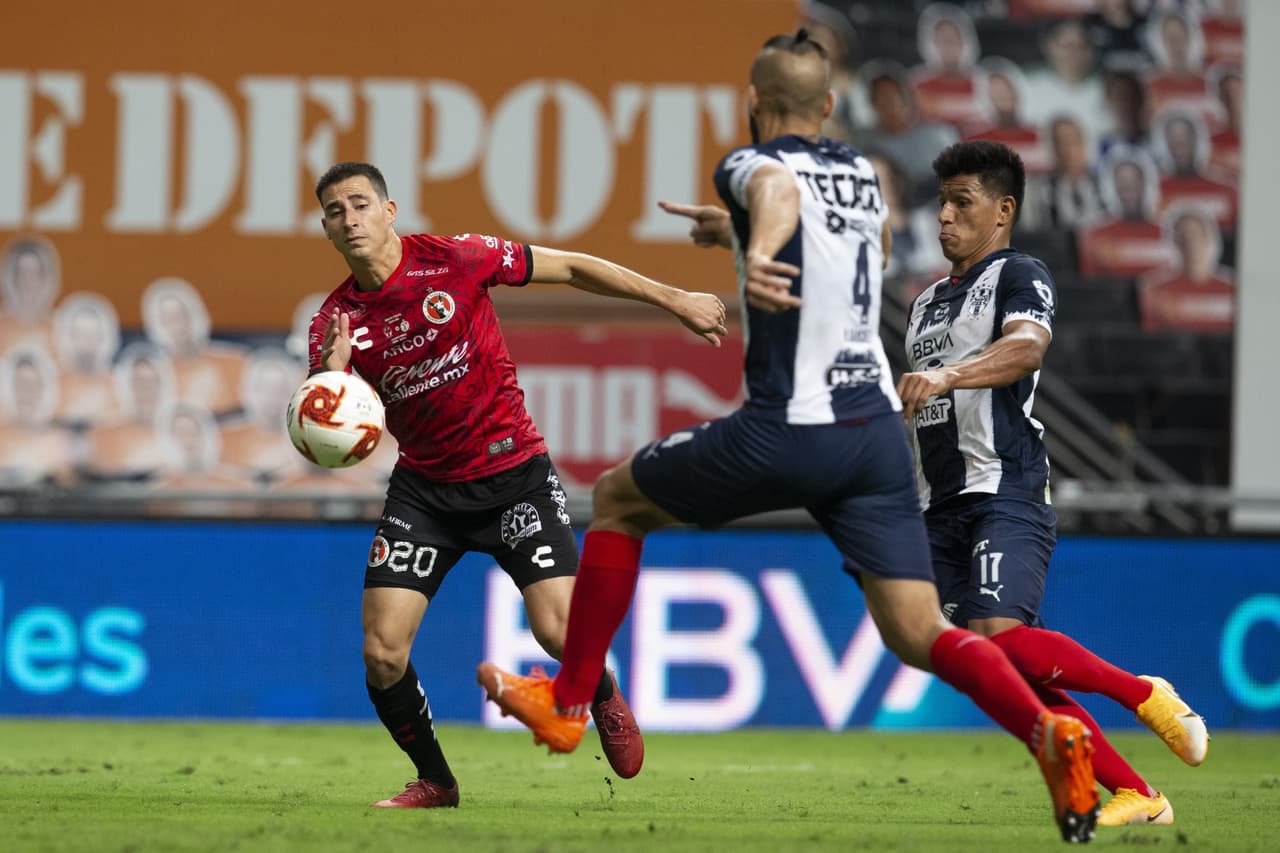 Monterrey termina con la agonía de Tijuana y con gol de Vincent Janssen desde los once pasos, los Rayados empatan con Xolos el partido, pero ganan en el marcador global y se llevan un nuevo trofeo a casa.