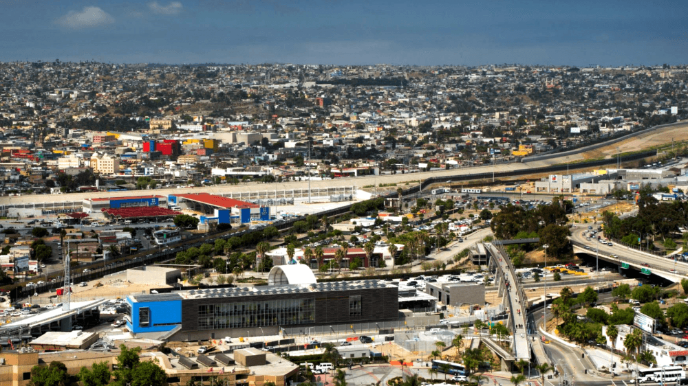 Vista actual del cruce fronterizo de San Ysidro a Tijuana.