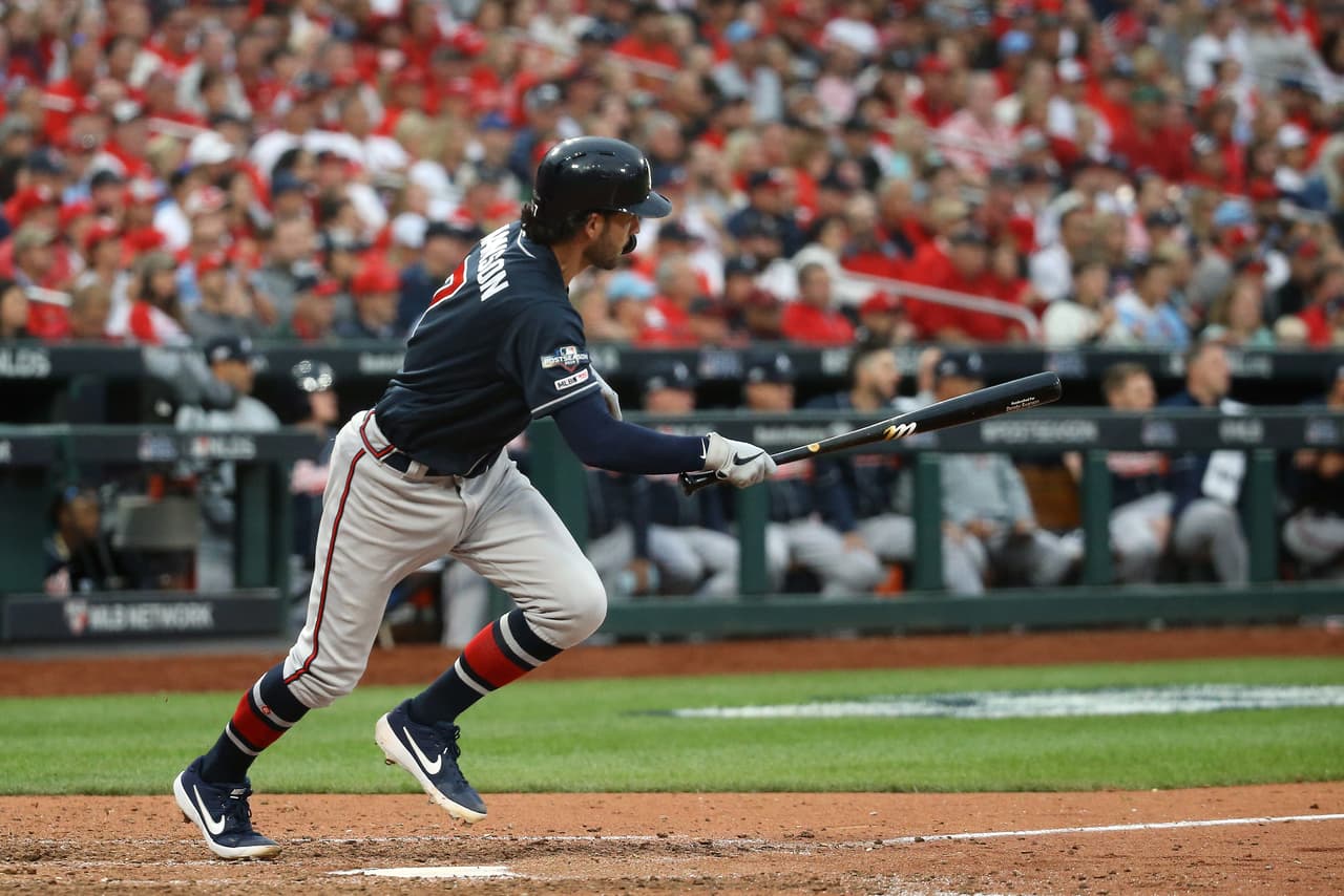 Los Braves vienen de atrás en la novena para remontar a los Cardinals 3-1.