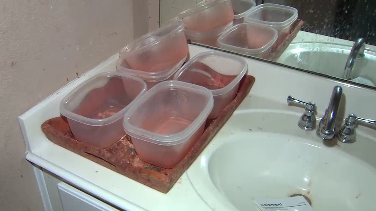 Los siete menores discapacitados recibían una ración de frijoles y arroz dos veces al día.