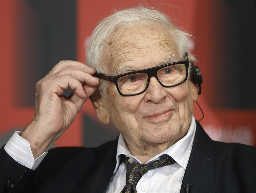 Muere a los 98 años el diseñador Pierre Cardin 