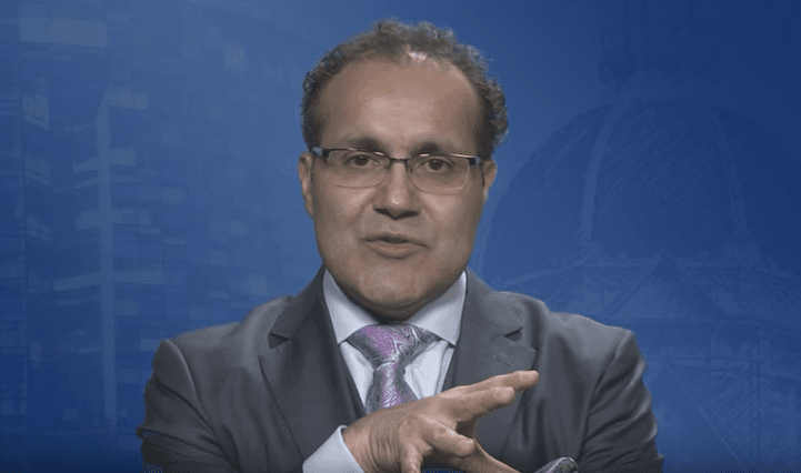 Las manos del doctor Q.