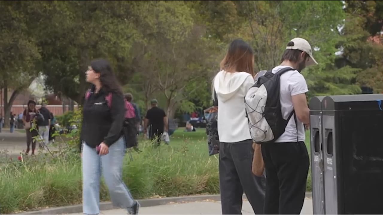 Gobierno federal revoca visas a estudiantes internacionales de UC Davis