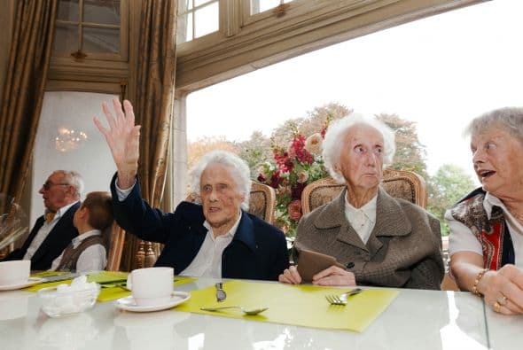 "Era modista. Siempre me han apasionado los sombreros. Cuando era pequeña, miraba a las señoras y me decía que yo también tenía ganas de ponerme sombreros tan bonitos", contó hace poco Gabrielle al diario belga L'Avenir.