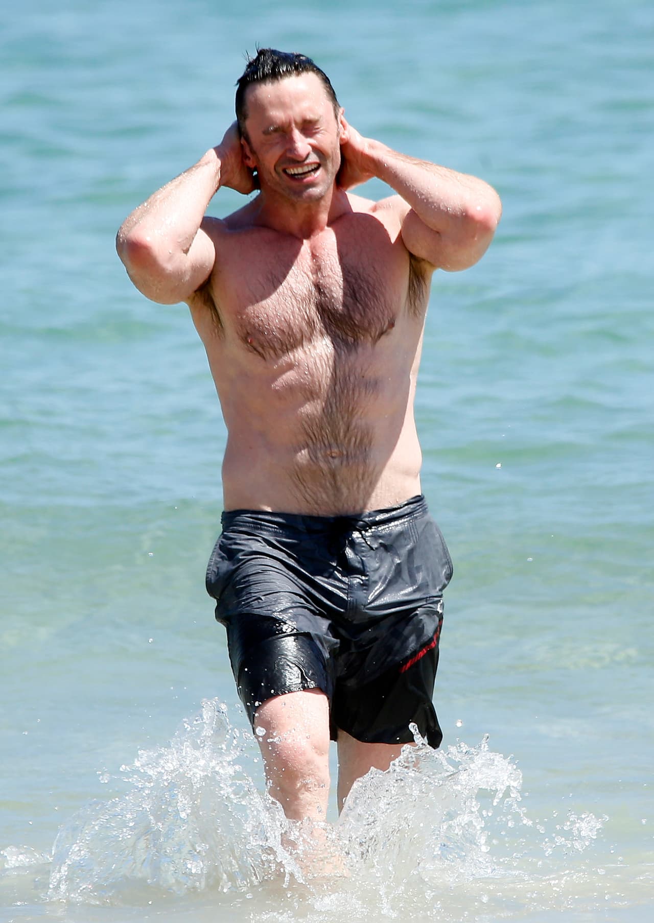 Hugh Jackman llevó sus hazañas de la pantalla grande a la vida real.