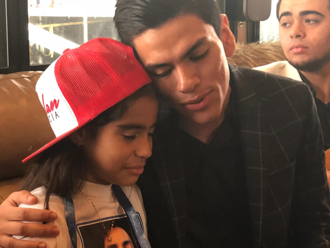 Uno de los momentos más emotivos durante el Festival en Dallas fue cuando la pequeña
<b>Isabel</b> conoció a su gran ídolo,
<b>Virlan García</b>.