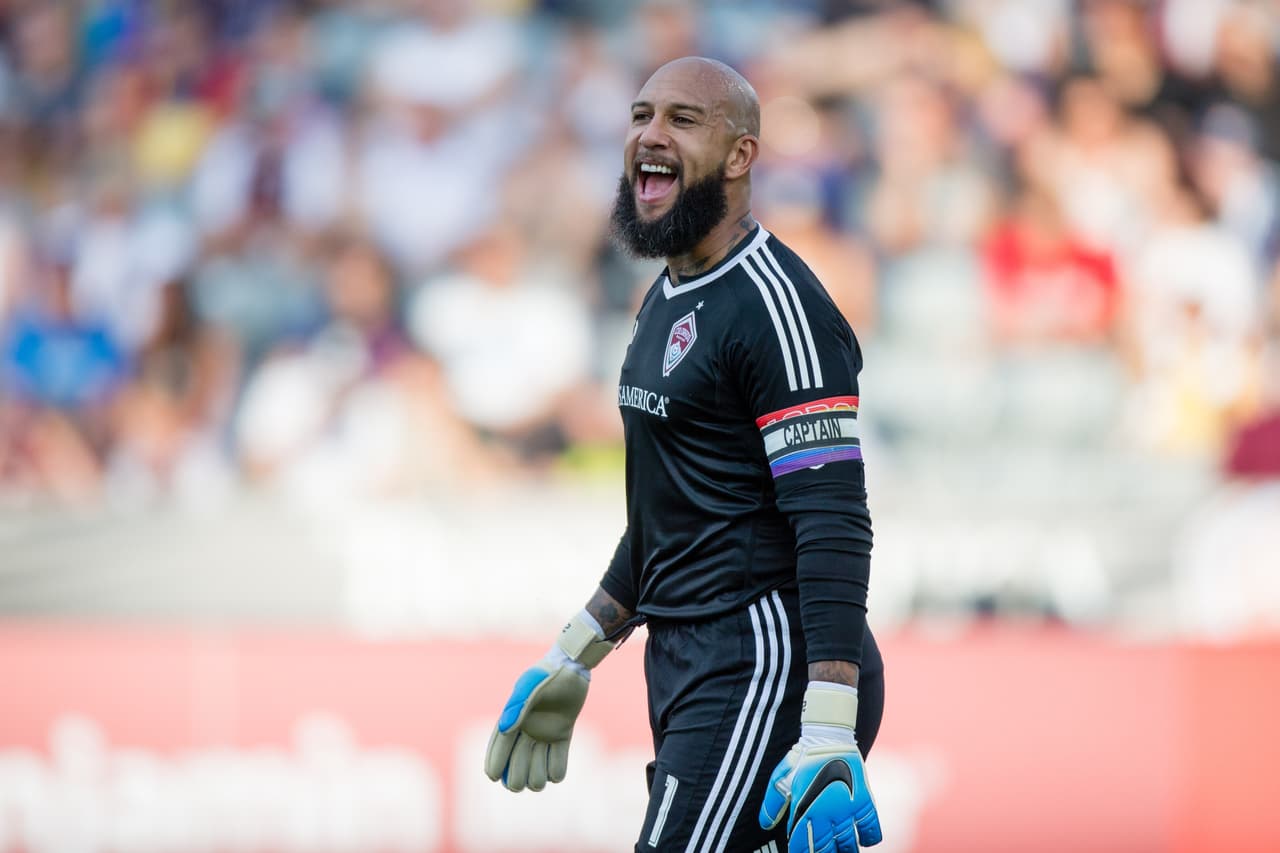 Tim Howard – El veterano arquero del Colorado Rapids y de la selección de los Estados Unidos sigue siendo una garantía bajo los tres palos. Sigue liderando una de las defensas más duras y difíciles de penetrar de toda la MLS.