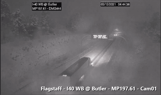 Para más información de las carreteras puede llamar al 5-1-1 o visitar el sitio 
<a href="https://az511.gov/" target="_blank">az511.gov</a> y suscribirse a las alertas de transito.
<br>