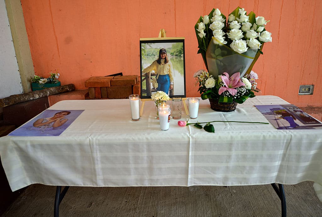 Sánchez, integrante de la 
<b>Heroica Escuela Naval Militar, </b>era una atleta reconocida en Veracruz, destacada en la natación. Subió al buque escuela Cuauhtémoc el pasado 6 de abril, cuando zarpó del puerto de Acapulco, México. La joven cadete formaría parte de la gira global de buena voluntad por 15 países.
<br>
<br>Este sábado, 
<b><a href="https://www.univision.com/local/nueva-york-wxtv/dos-muertos-17-heridos-buque-de-armada-mexicana-cuauhtemoc-choca-puente-de-brooklyn-fotos" target="_blank">partían hacia Islandia cuando el buque de la Armada mexicana impacto al histórico puente de Brooklyn</a></b>. La joven, al igual que otro compañero, sufrió heridas que provocaron su muerte.