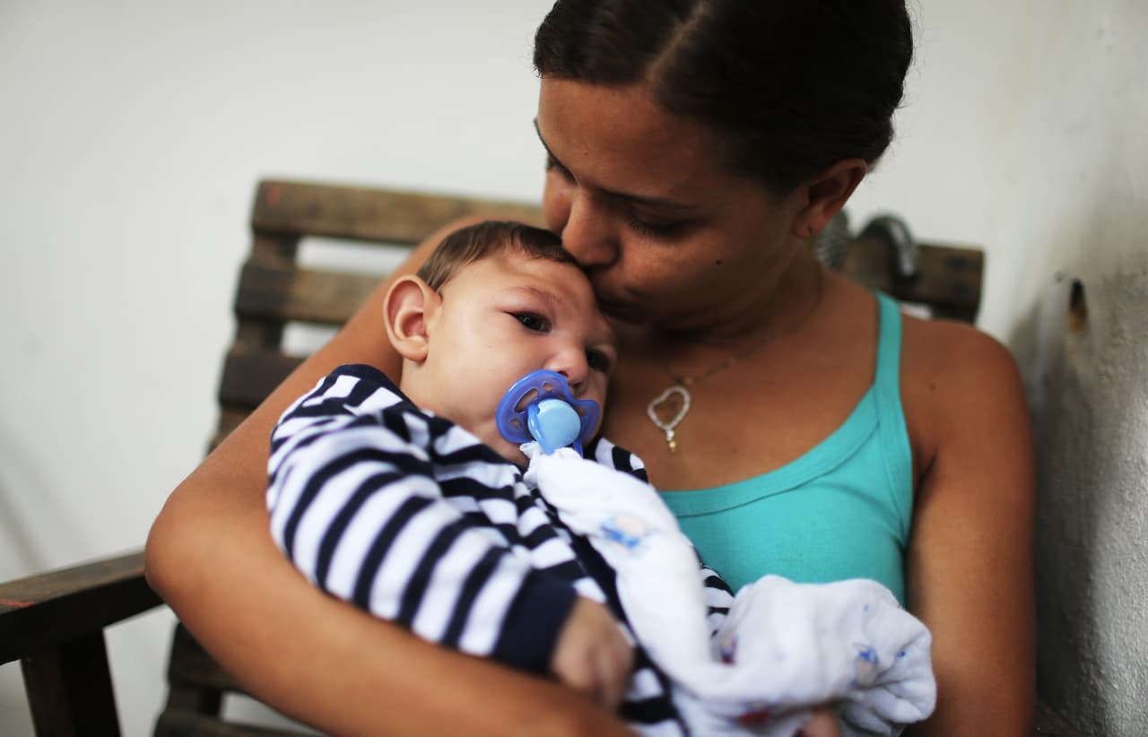 Menos de la mitad de los adultos en EEUU sabe que el zika se transmite por contacto sexual