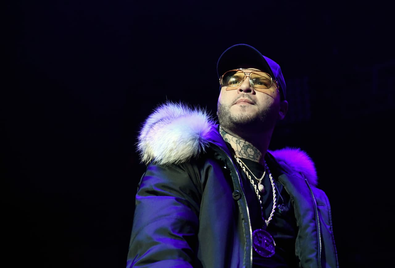 <b>4 de abril</b>:
<b>Farruko</b> fue detenido en Puerto Rico al tener 52,000 dólares escondidos y no haberlos declarado a su llegada en el aeropuerto de San Juan.
<br>