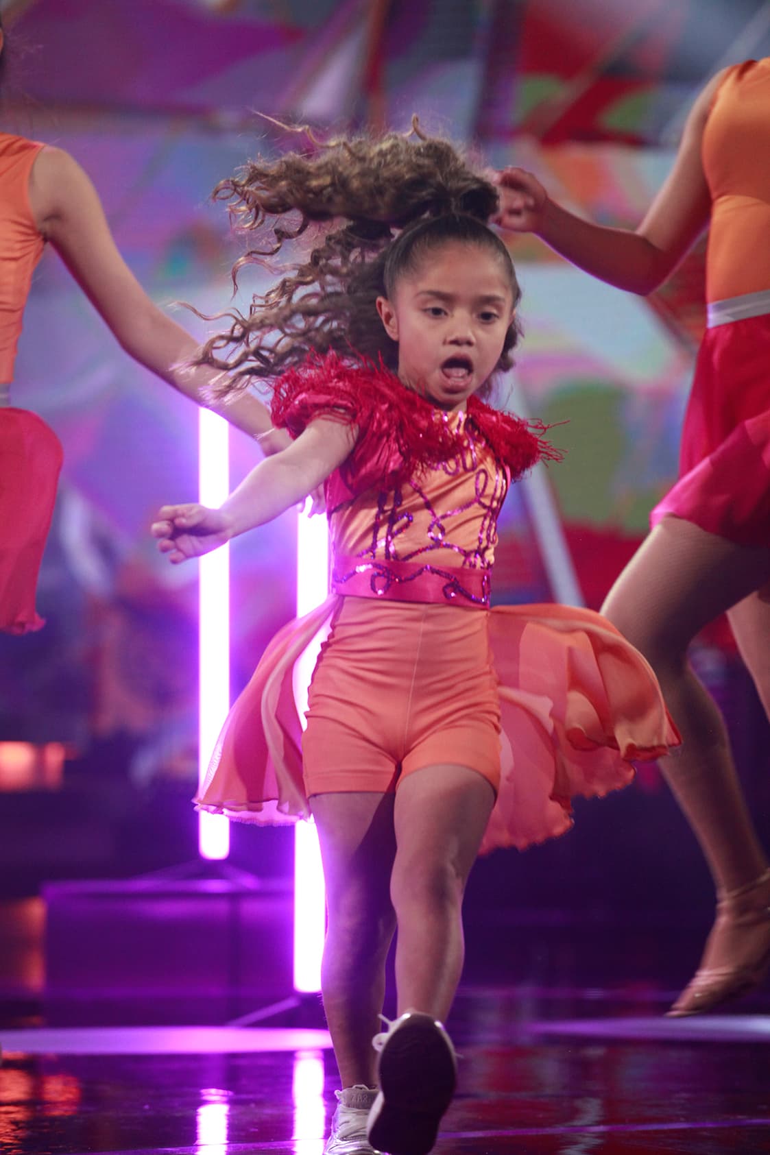 Posteriormente fue el turno de Regina, la bailarina del escuadrón de 'Sarilú y sus bombas'. Ella apareció en el escenario caracterizada de Beyoncé para presentar la coreografía del tema 'Crazy in love', que le dio como calificación final 32 puntos.