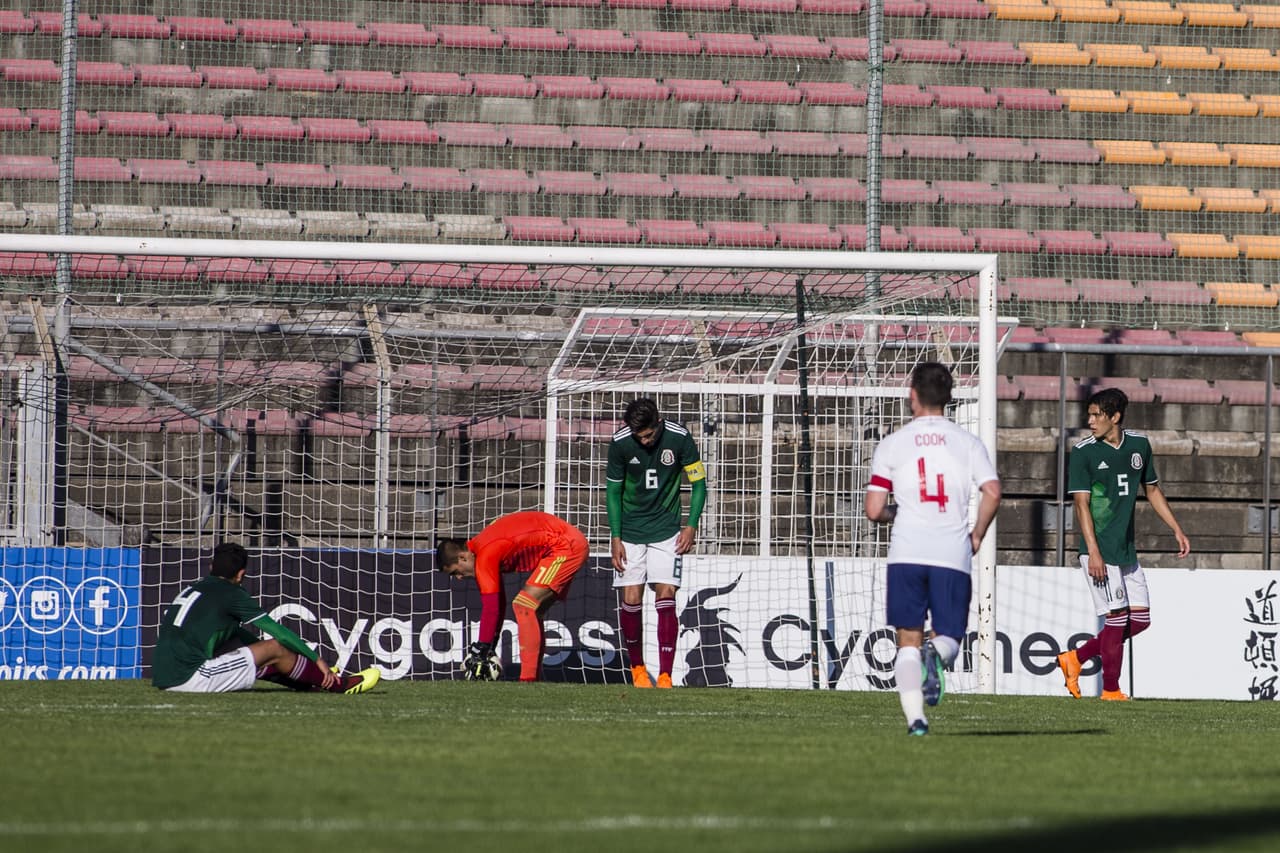 México perdió su ventaja en solo cuatro minutos, a los 32 y 36 del primer tiempo llegaron los goles ingleses.