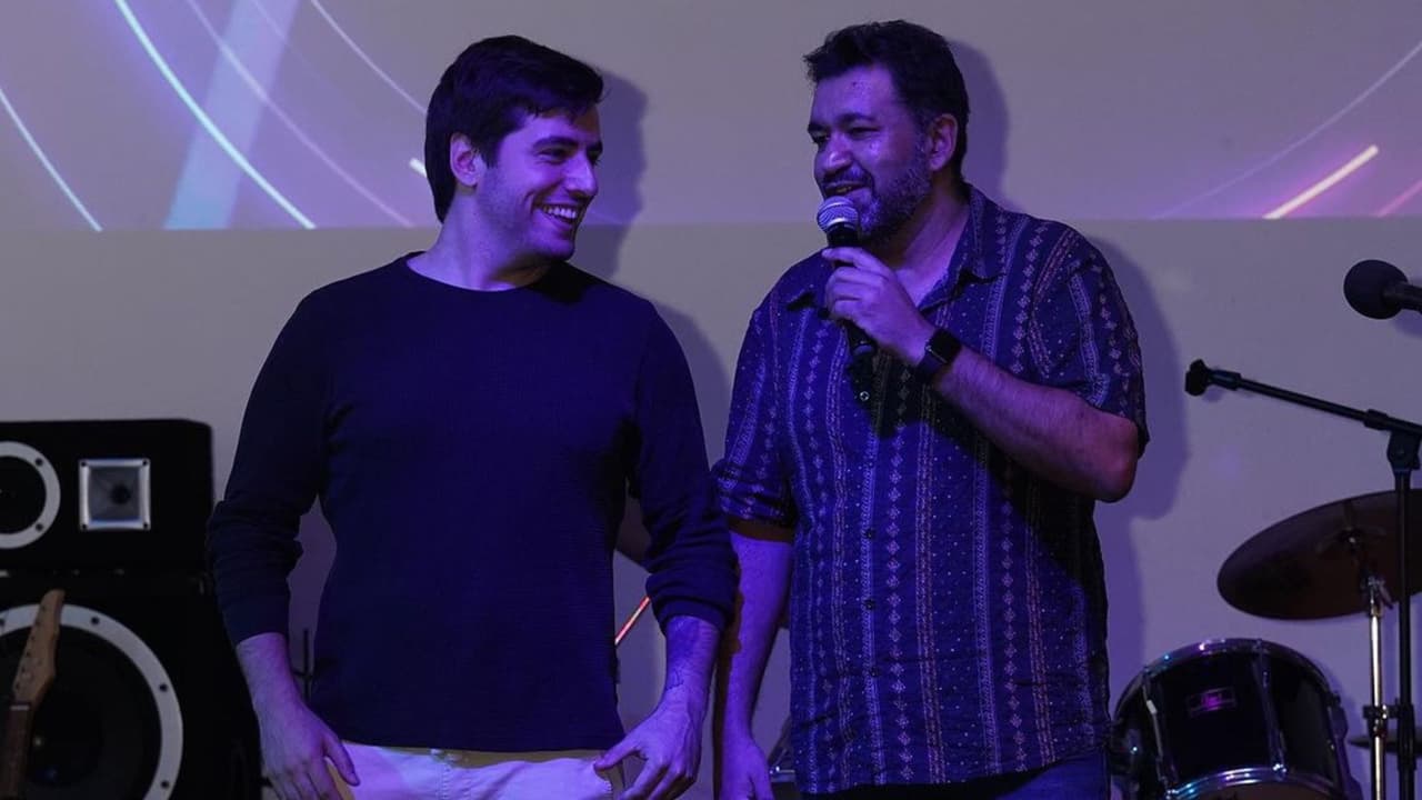 El productor y cantante argentino XOVOX sorprendió al mundo de la música con el lanzamiento de su esperada canción "Dolió verte llorar".