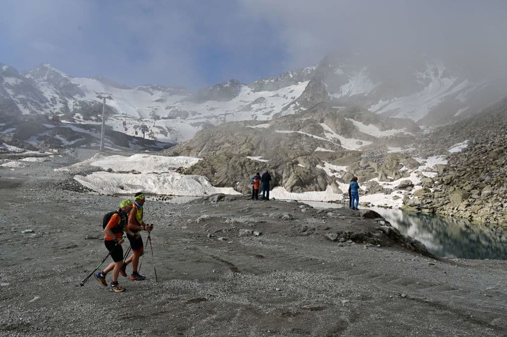 Los turistas en el glaciar lamentan el impacto del cambio climático. "El sobrecalentamiento del planeta es un problema, lo último que necesitábamos era algas", dijo la turista Marta Durante a AFP. Desafortunadamente estamos causando daños irreversibles. Creo que ya estamos en el punto de no retorno", añadió.
