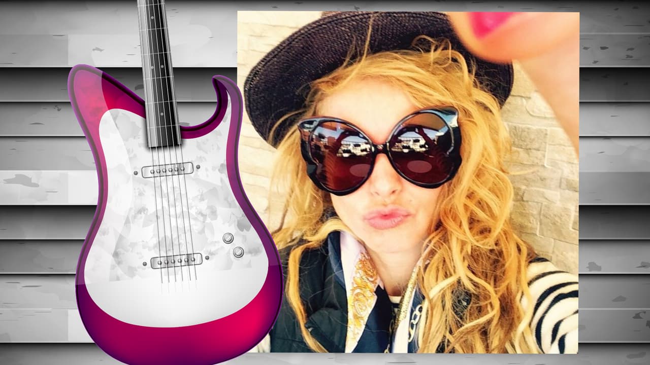 No sabemos exactamente por qué, pero a Pau le encantan los lentes de sol. Quizás no necesitamos ninguna razón pues sencillamente son un accesorio muy cool. La Pau tiene varios y aquí te mostramos algunos de ellos.