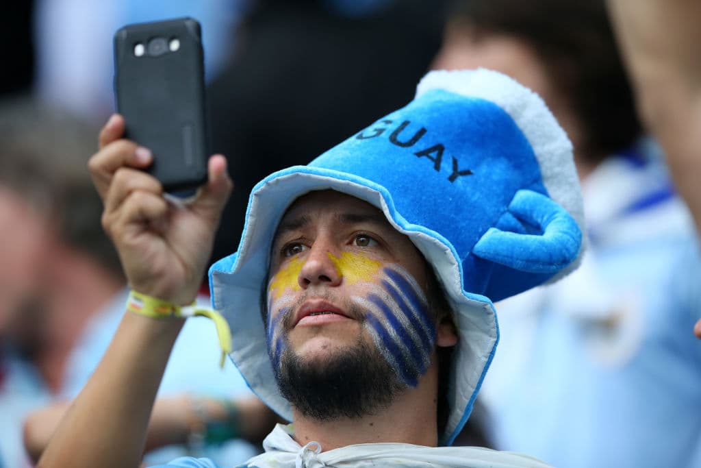 El colorido y los atuendos demostraron la alegría de los fanáticos en medio del duelo de cuartos de final entre Uruguay y Francia, en la lucha por un cupo a la semifinal del Mundial de Rusia 2018.