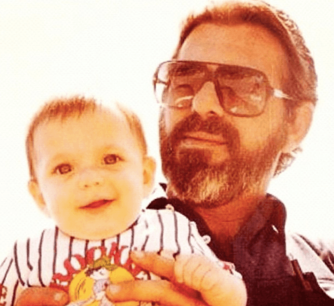 En 2006 lanzó su segundo disco tras la muerte de su papá y lo tituló ‘El Mariel’, en honor al puerto del que sus padres salieron rumbó a Estados Unidos.