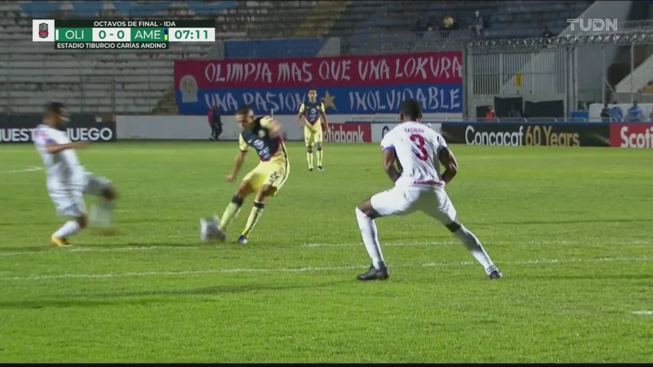 ¡Le pega terrible! Fidalgo vuela su disparo ante el Olimpia