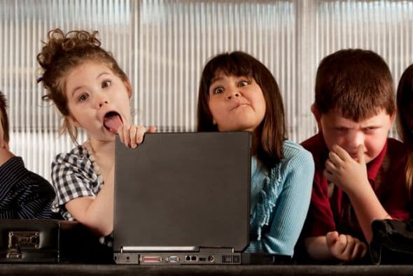 Las suspensiones están asociadas a consecuencias negativas como peor desempeño académico, mayores índices de deserción y peores índices de graduación a tiempo.