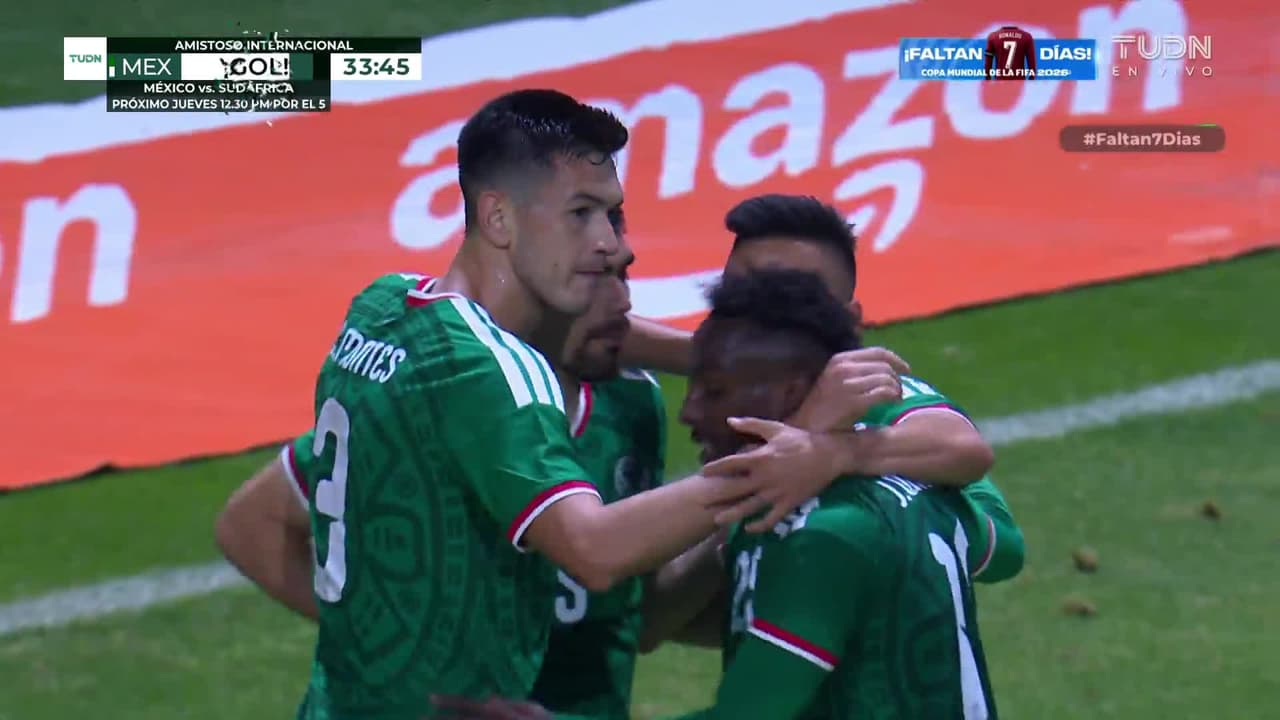 ¡Golazo enfermo de Johan Vásquez! Cabezazo letal para poner el 1-1