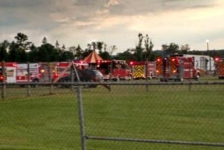 Imagen colapso de carpa. (Tomada del Twitter de New England Cable News.