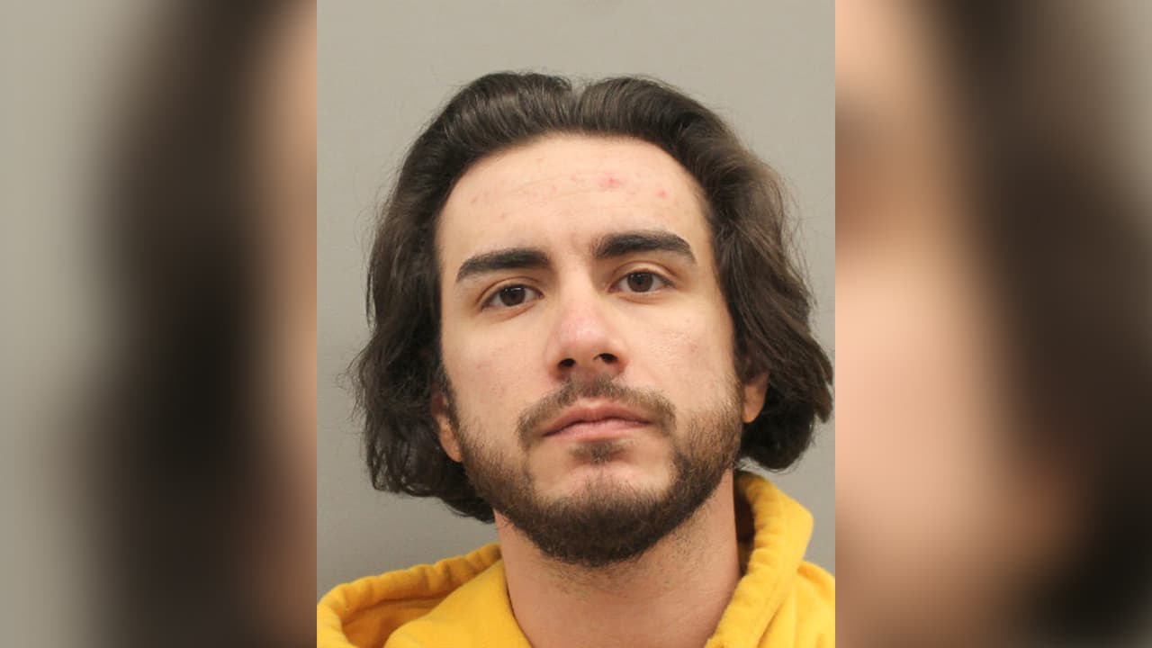 Devon Scott Monypenny, es buscado por conducir bajo los efectos del alcohol por segunda ocasión.