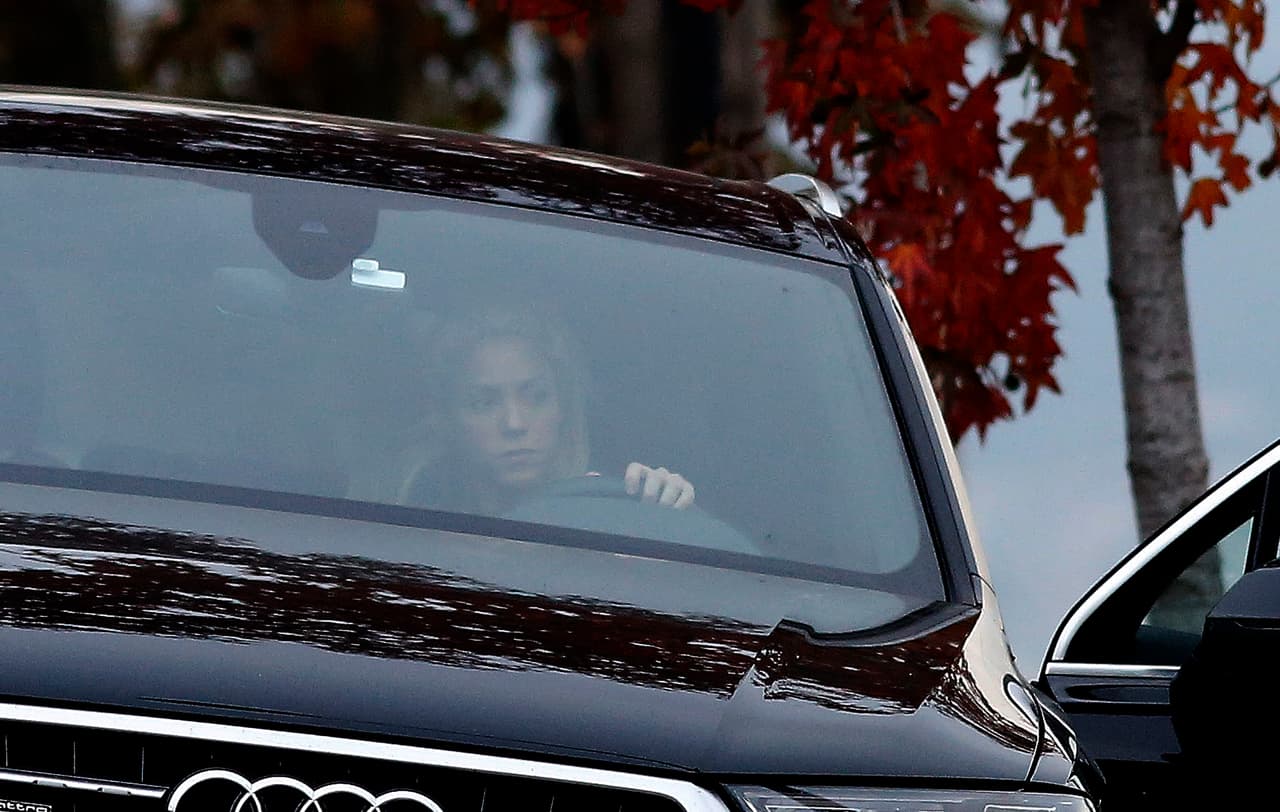 La cantante se puso al volante.