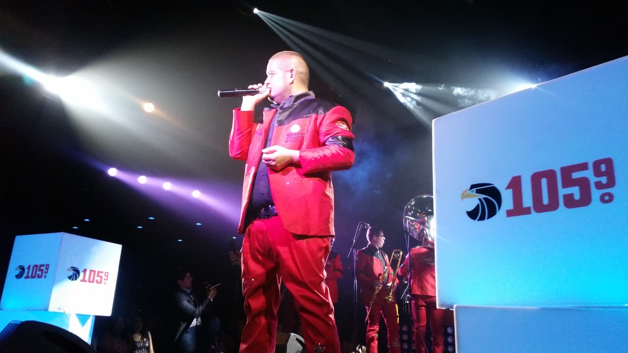 Desde Guamuchil, Sinaloa presentado todos sus éxitos como “Bonito y Bello”, y “Se va muriendo mi alma”, la Séptima Banda prendió a todo el público en Celebrity Theater en el Concierto Privado de la 105.9 y Univisión Arizona.