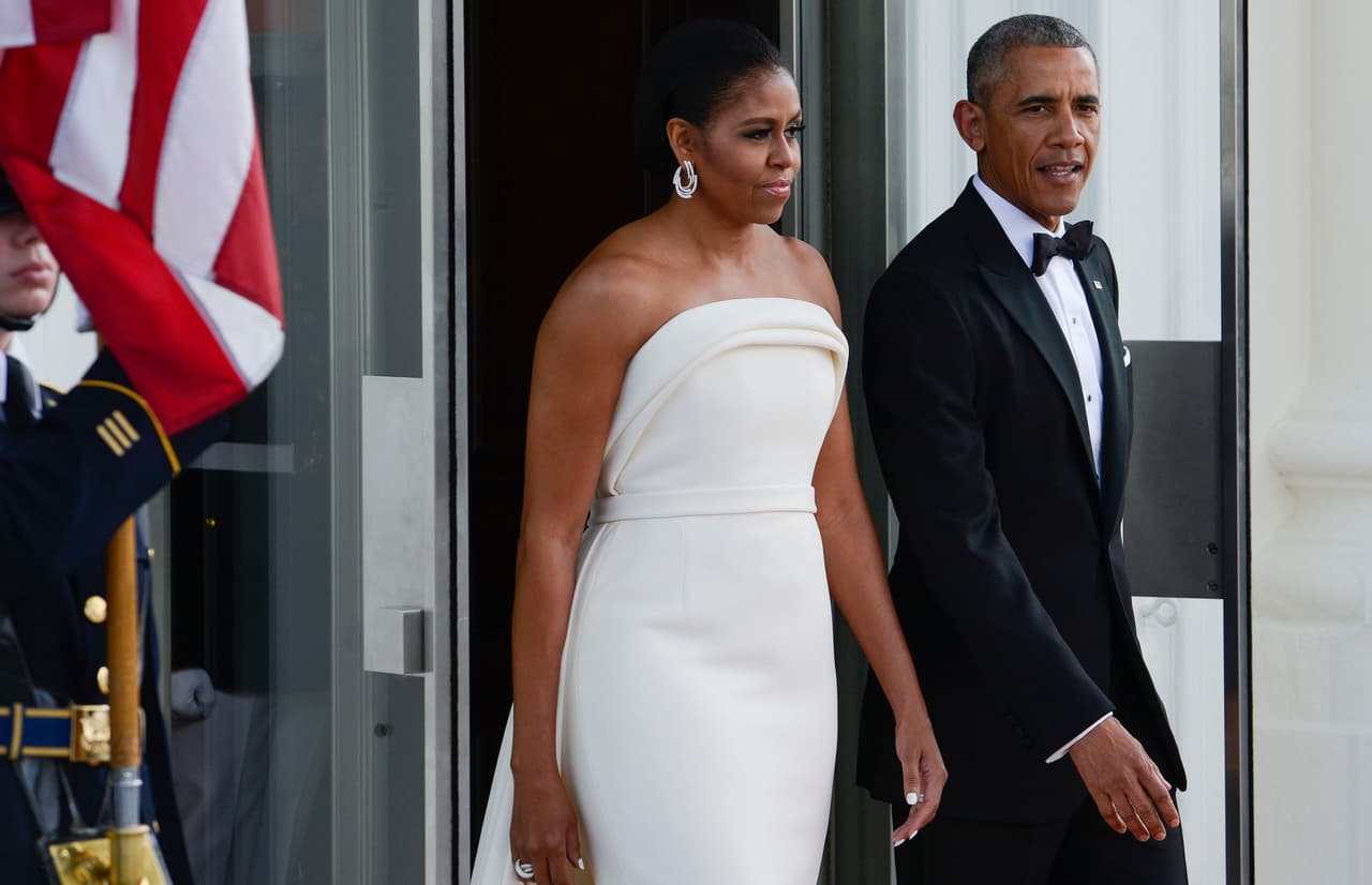 <b>BRANDON MAXWELL</b>
<br>Casa Blanca, 2016