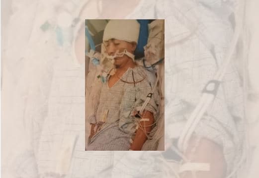 Pedro estaba postrado en una cama en el hospital Medical City en la ciudad de Plano, perdiendo la batalla más importante.