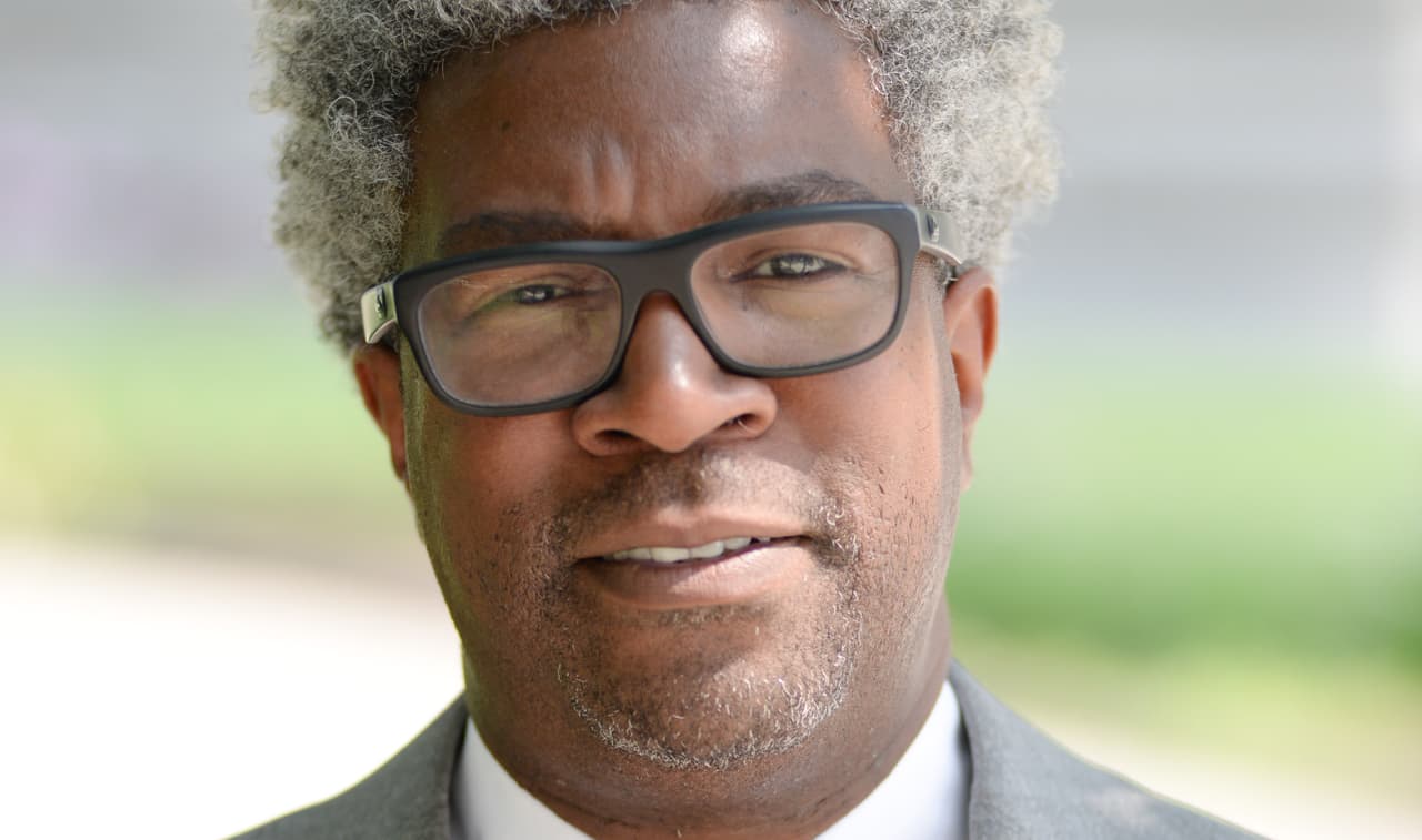 El encuestador de Obama:"Si Clinton no consigue movilizar el voto de los jóvenes hispanos, perderá las elecciones"