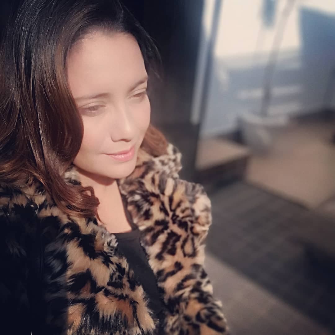 Para finalizar, Sugey Abrego recomendó: “Quédate en tu casa porque si sales eres expuesto a cualquier estupidez, tu salud está comprometida”.