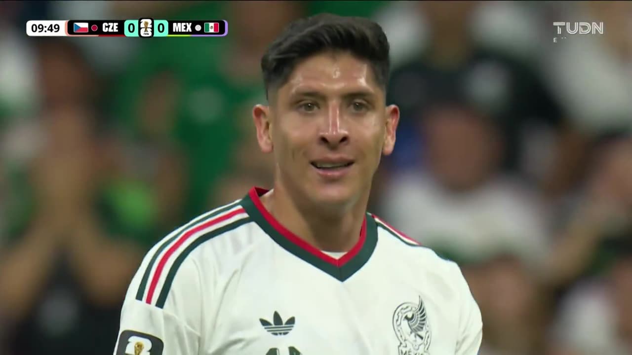 ¡Increíble! La falla de Guillermo Martínez que le cuesta el primero a México vs. Chequia