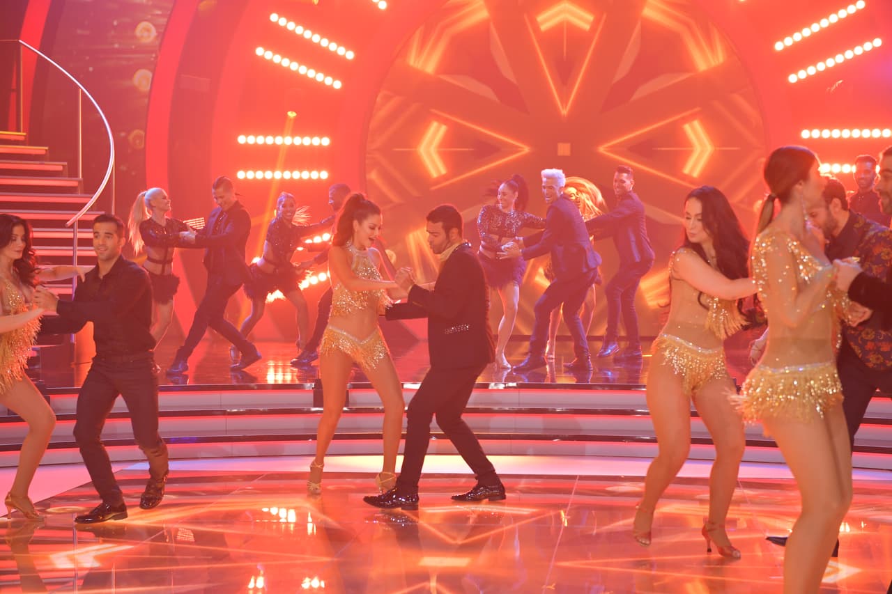 Al ritmo de 'Despacito', las estrellas abrieron la pista de baile con toda la energía.