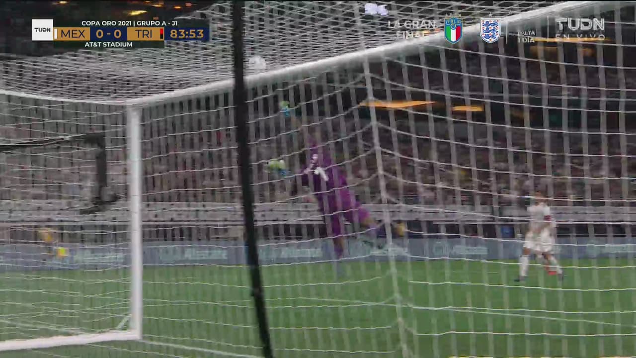 ¡Con una mano! Phillip vuelve a lucir bajo los tres postes