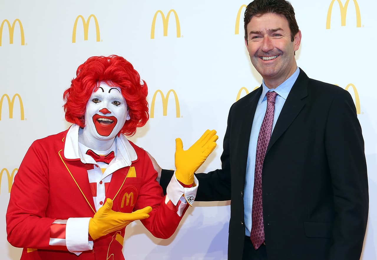 Romance prohibido del CEO de McDonald's le cuesta una fortuna a la cadena de comida rápida