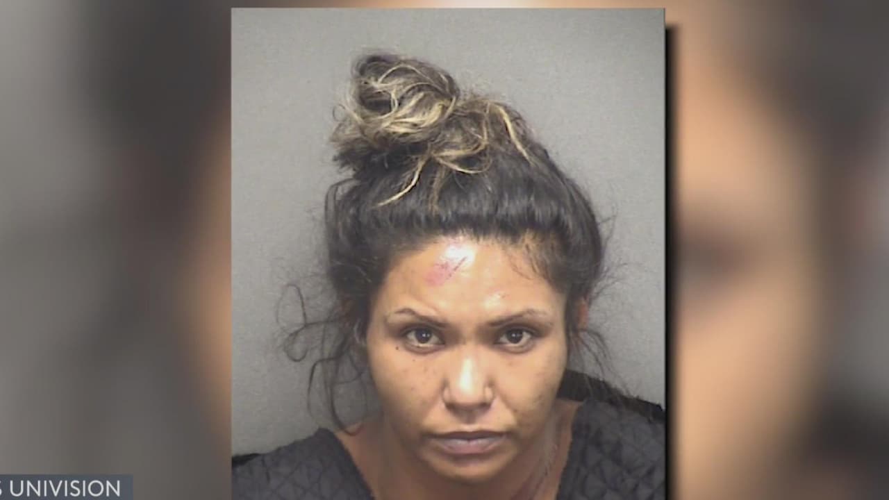 Bajo arresto por conducir intoxicada y provocar accidente donde murió su hija de 8 años