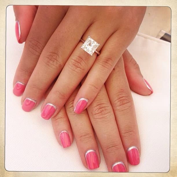 Antes de llegar al altar su romance ya estaba muy afianzado, ya que, Satcha y Aaron tuvieron un noviazgo de siete años.