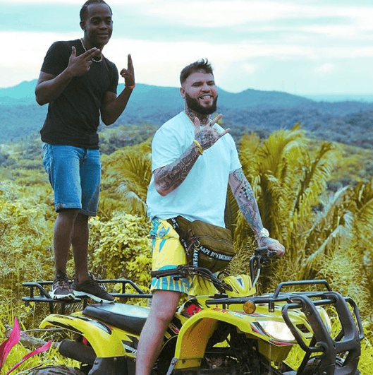 De acuerdo con las publicaciones de Farruko y Menor Menor, ya comenzaron a planear una colaboración juntos.