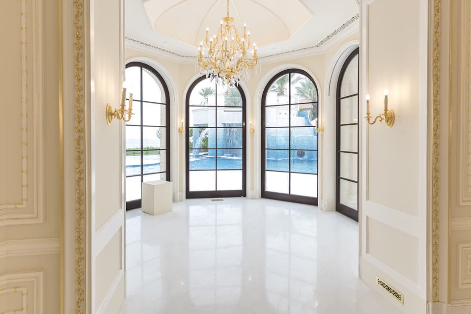 El terreno que da hacia el mar tiene una totalidad de 4 acres y medio.