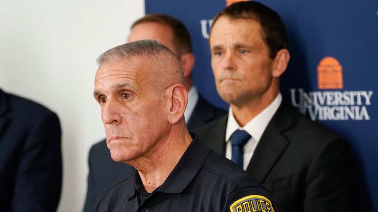 La Policía de la Universidad de Virginia informó antes del mediodía del lunes que el sospechoso fue hallado y quedó bajo custodia.