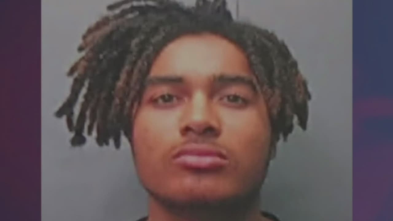 Buscan a un adolescente que apuñaló a su hermano e hirió a su padre en Islamorada